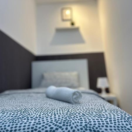 Traveller Partition Room In Al Barsha 1 Near Metro Dubaj Zewnętrze zdjęcie