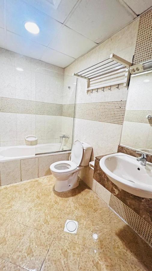Traveller Partition Room In Al Barsha 1 Near Metro Dubaj Zewnętrze zdjęcie